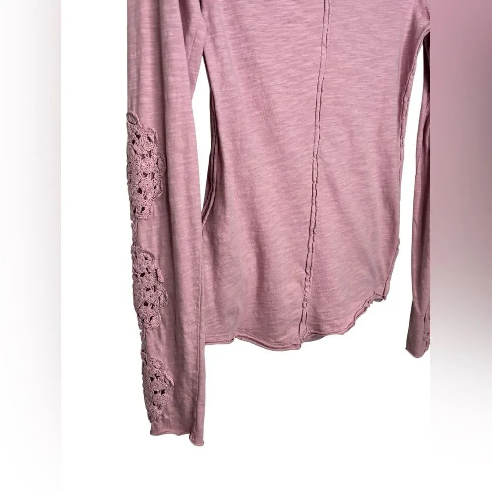 NEW FREE PEOPLE Our Song Henley Cuff Top in Candid Lilac Crocheted Sleeve XS